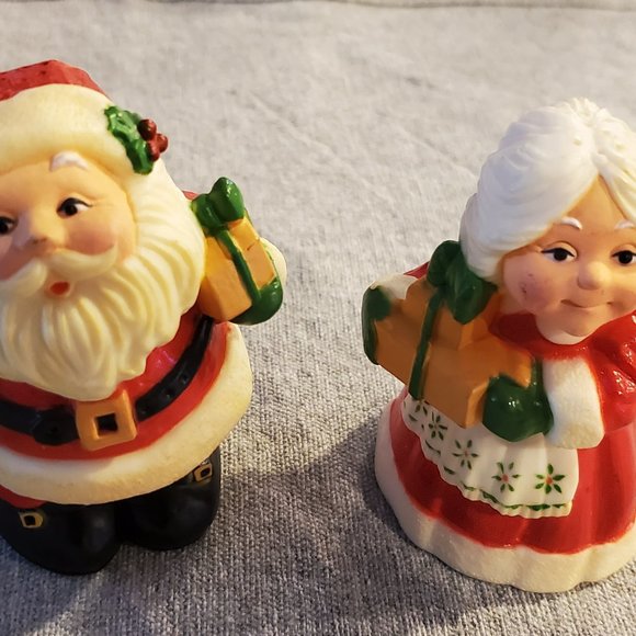 Hallmark Santa and Mrs., Claus Salt & Pepper Shakers - Picture 1 of 6
